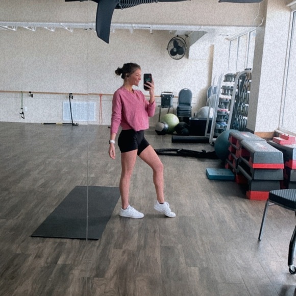 Meet your Posher, Michelle - Picture 2 of 3